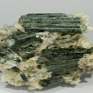 Arfvedsonite with Stilbite-Ca