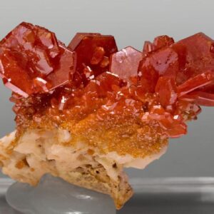 Vanadinite on Barite